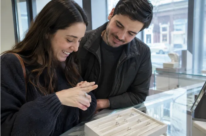 How to Choose an Engagement Ring That Fits Your Lifestyle and Budget